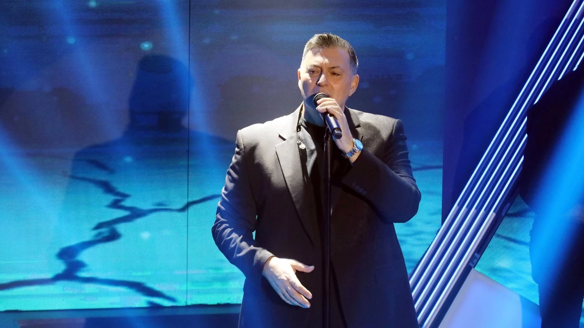 Νίκος Μακρόπουλος: «Όταν πήγαινα το γιο μου το πρωί στο σχολείο...» - Η αποκαλυπτική του εξομολόγηση για τη σχέση του με το παιδί του