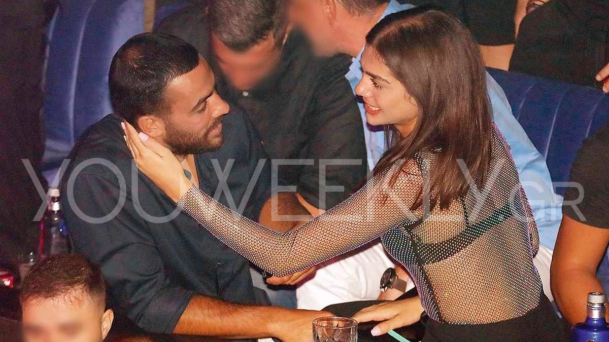 1,5 χρόνο μαζί: Τα τρυφερά φιλιά της Μελίνας Νικολαΐδη και του Αλέξανδρου Πολυχρονιάδη στο Posidonio