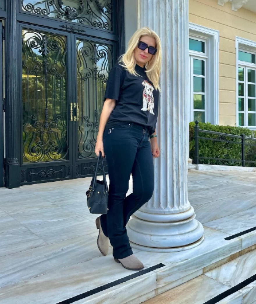 Ελένη Μενεγάκη πρωινή έξοδος