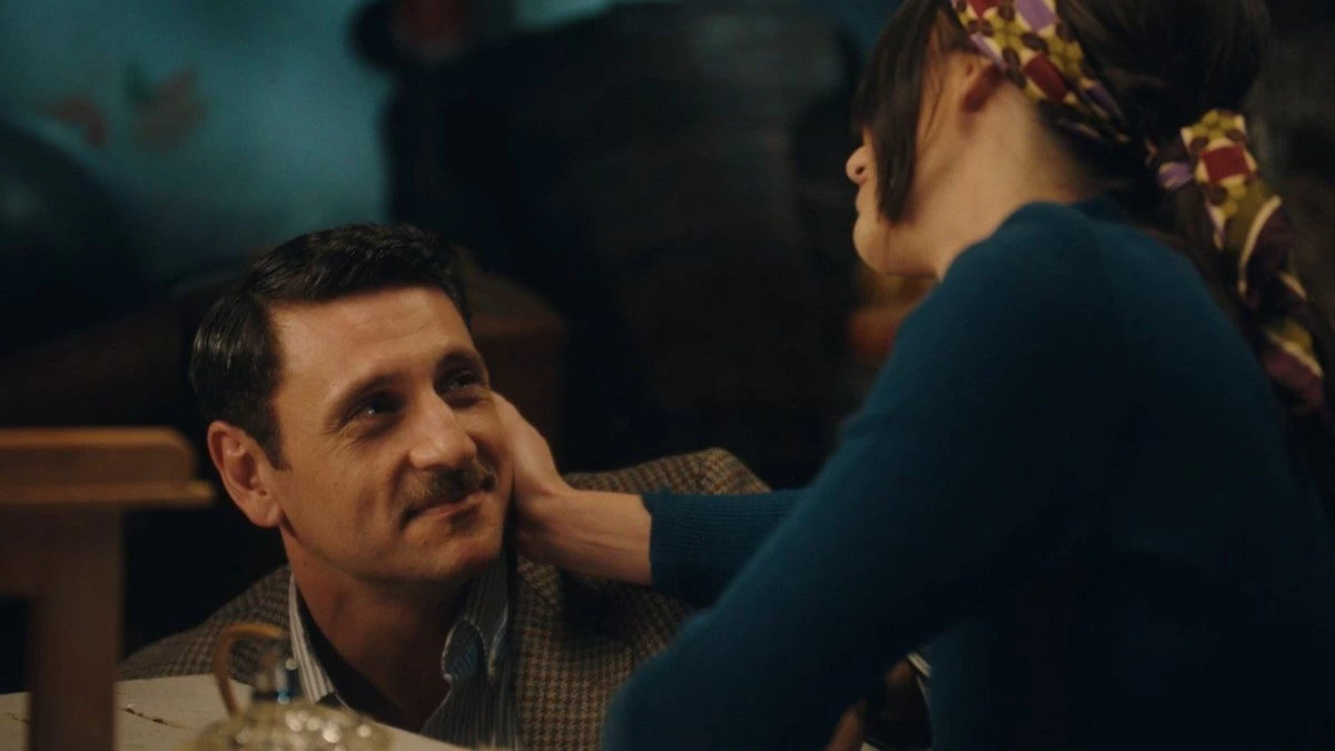 Το Ναυάγιο (9/10): Λίγο πριν την τραγωδία στη θάλασσα, βρίσκουν το πτώμα του θαμμένο στο βουνό...