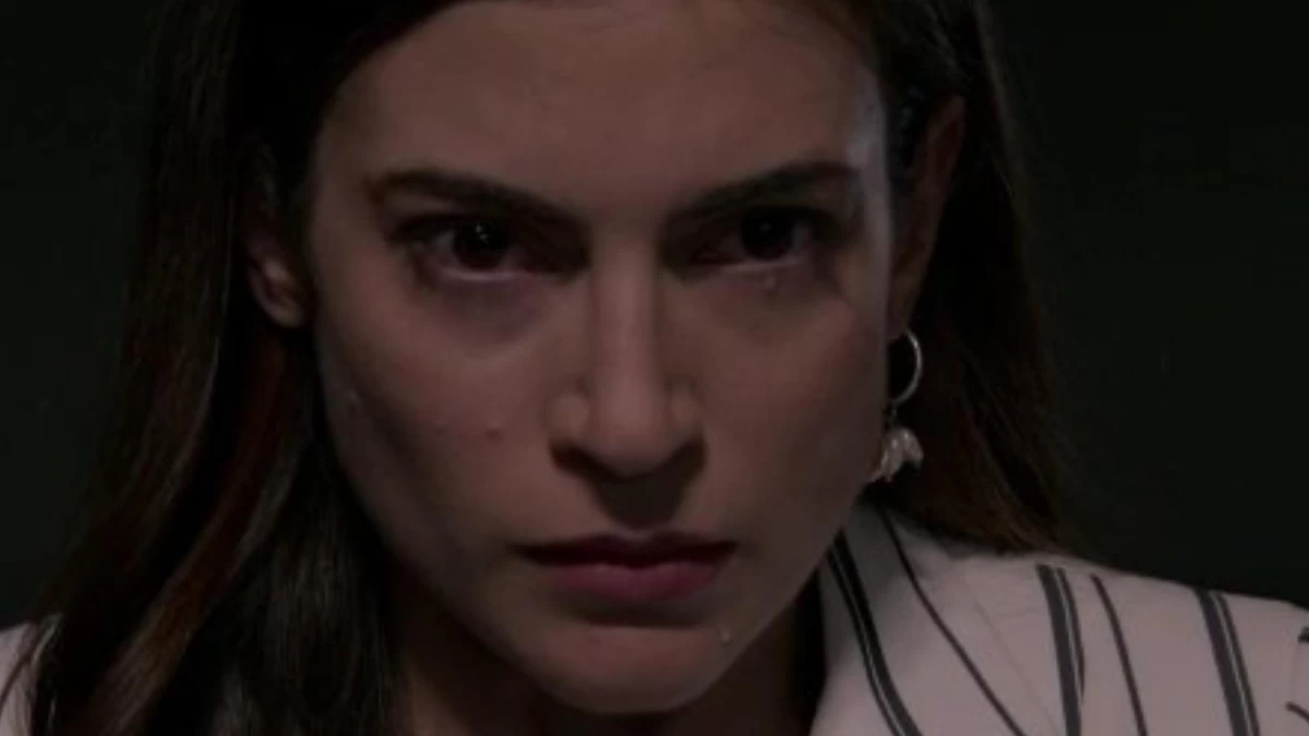 Παγιδευμένοι (30/10): «Είναι δολοφόνος» -  Πνίγει την Άννα με τα χέρια του στο υπόγειο που την έχει φυλακίσει