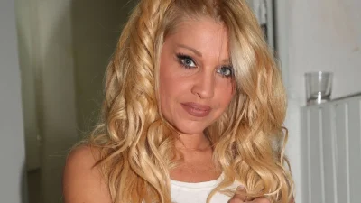 «Είναι πολύ άσχημο το όνομα ενός νέου παιδιού να συνδέεται με...» - Ξεσπά η Σαμπρίνα για την "επίθεση" που δεχεται ο γιος της