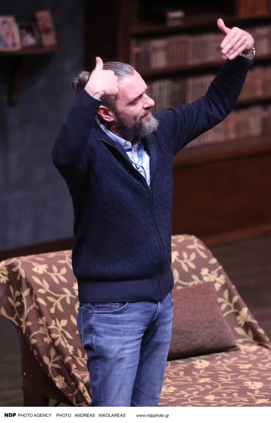 Οι ηχηρές απουσίες από το τελευταίο αντίο της Μαίρης Χρονοπούλου Σωτήρης Τσαφούλιας