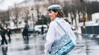 Φόρεσε το oversized shirt με 5 τρόπους στο γραφείο