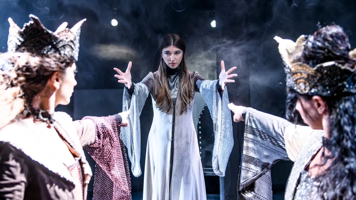 Βασιλιάς Ληρ: Ένα από τα πιο δημοφιλή έργα του παγκόσμιου ρεπερτορίου στο θέατρο A R R O Y O