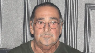 Το πρώτο βράδυ του Βασίλη Καρρά στο σπίτι του μετά το νοσοκομείο - Πως ήταν, τι έκανε