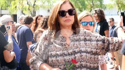 «Θα σε τραγουδάμε φίλε μου» - Η απώλεια που συγκίνησε την Χάρις Αλεξίου