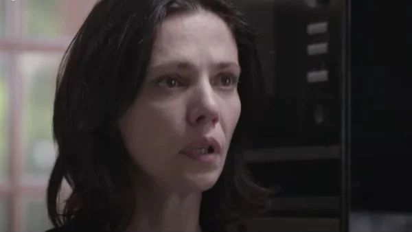 Σασμός (30/11): «Έγινε κάτι απρόσμενο! Είμαι έγκυος» - Η σκηνή όπου η Βασιλική ανακοινώνει πως περιμένει το παιδί του Μαθιού