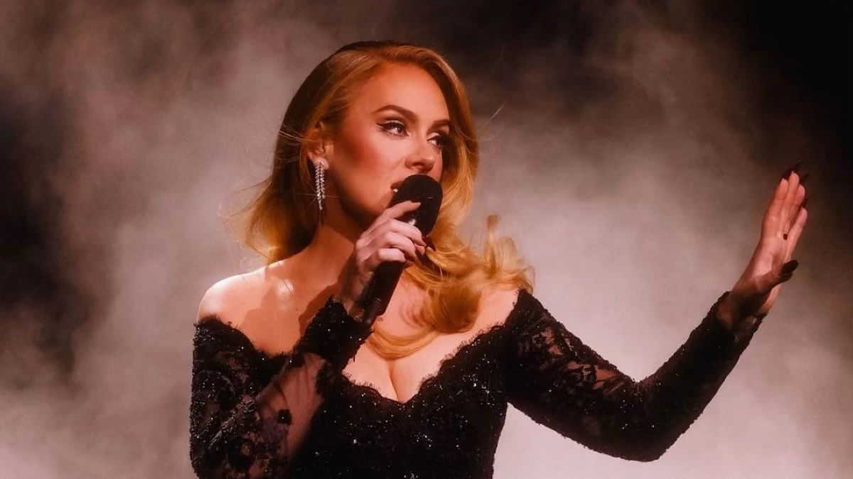 H Adele λανσάρει νέα σειρά καλλυντικών που φέρει την υπογραφή της & οι θαυμαστές της την περιμένουν ήδη με κομμένη την ανάσα!