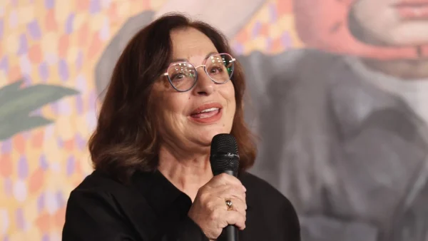 «Κοίτα, "ξαναγύρισε" η φωνή μου, και είναι πολύ ωραία...» - Η εξομολόγηση της Χάρις Αλεξίου, που την έκανε να "λυγίσει"