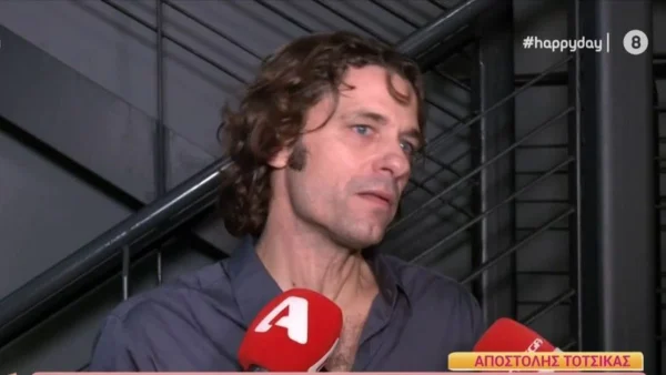 «Τα παιδιά μου μού κάνουν ερωτήσεις που έχουν να κάνουν με...» - Η εξομολόγηση του Αποστόλη Τότσικα για τα δίδυμα