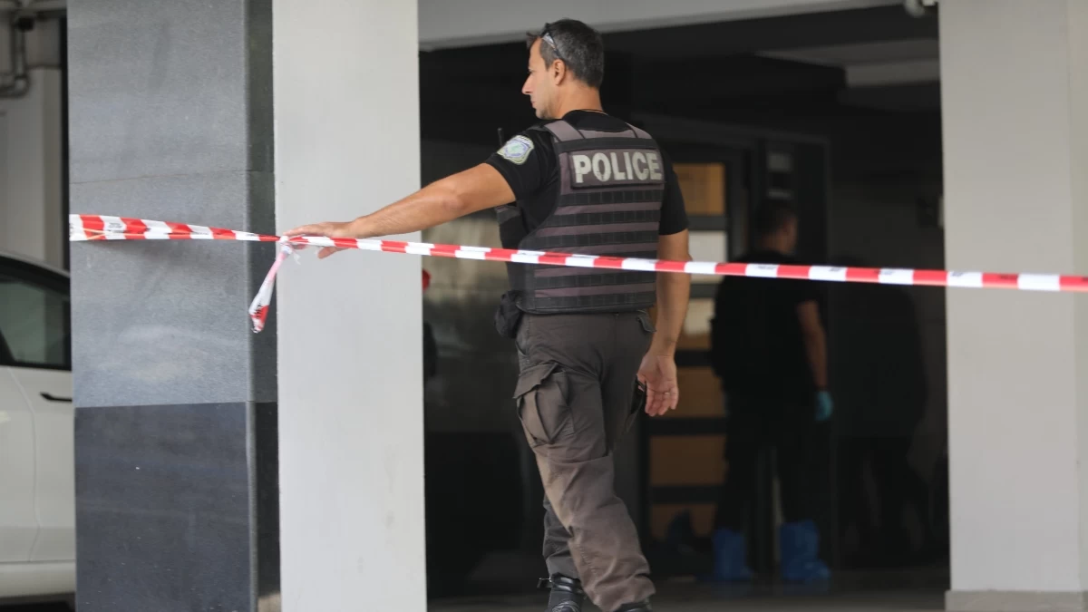 Βούλα: Η ανακοίνωση της ΕΛ.ΑΣ. για την αυτοκτονία του εφοπλιστή στη Βούλα - Το σημείωμα που άφησε στην πρώην σύζυγό του