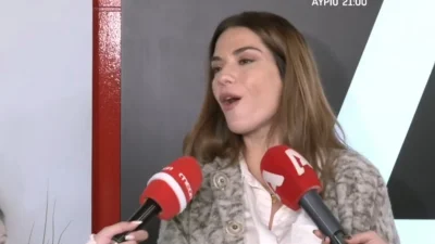 «Προσπαθούμε να το παρατείνουμε περισσότερο...» - Ο κανόνας που ακολουθεί η Βάσω Λασκαράκη για την διαπαιδαγώγηση της κόρης της