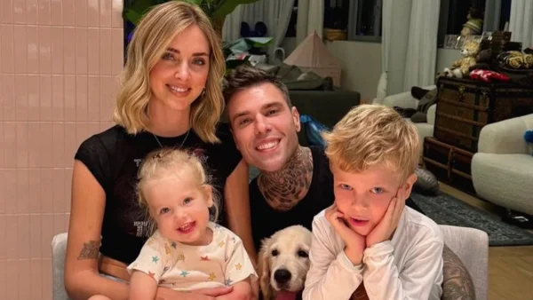 «Σταμάτα πια να προκαλείς!», «Κι άλλοι πεινάνε έξω» - Φωτογραφίες από το νέο σπίτι της Κιάρα Φεράνι στην Ιταλία που εξόργισαν το διαδίκτυο