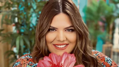 Δανάη Μπάρκα: Με αυτά τα στυλιστικά tips φοράει τα πάντα και της πάνε!