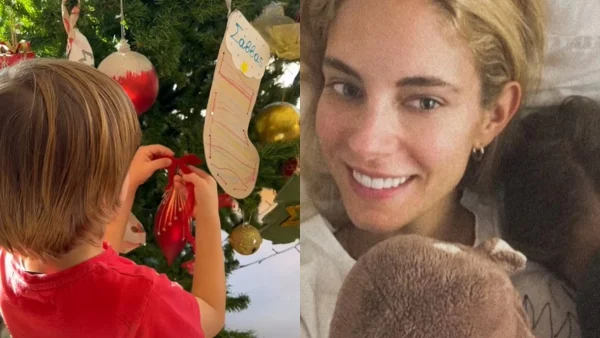 Σκέτο υπερθέαμα το Χριστουγεννιάτικο δέντρο στο σπίτι της Νομικού με χρυσά & κόκκινα στοιχεία - Το στόλισε με τη βοήθεια των παιδιών της (Βίντεο)