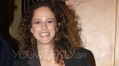 Την κρατούσε από το χέρι όπως τότε, που ήταν μικρή - Η σπάνια δημόσια έξοδος της Έλλης Τρίγγου με τον πατέρα της