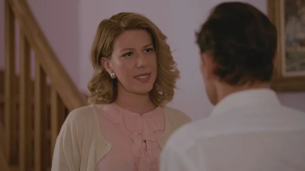 Έρωτας φυγάς: «Είσαι επικίνδυνη και τρελή!» - Ο Μάρκος απειλεί με όπλο την Ευγενία