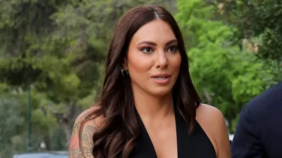 Έχουν ίδια μύτη και χαμόγελο - Η σπάνια φωτογραφία της μητέρας της Ευρυδίκης Βαλαβάνη και η ομοιότητά τους