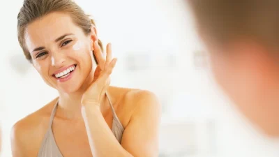 Beauty alert: 5 κρέμες προσώπου για όμορφη & λαμπερή επιδερμίδα που κοστίζουν λιγότερο από 10 ευρώ!