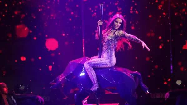 Ελένη Φουρέιρα: 300.000 ευρώ στα πόδια της! Δώρο έκπληξη, και δεν είναι από τον Μποτία!