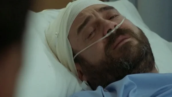 Ο Γιατρός: «Έχει παγώσει το αίμα μου» - Δάκρυσε το twitter με τις εικόνες από τα Τέμπη που προβλήθηκαν στο χθεσινό 20/11 επεισόδιο