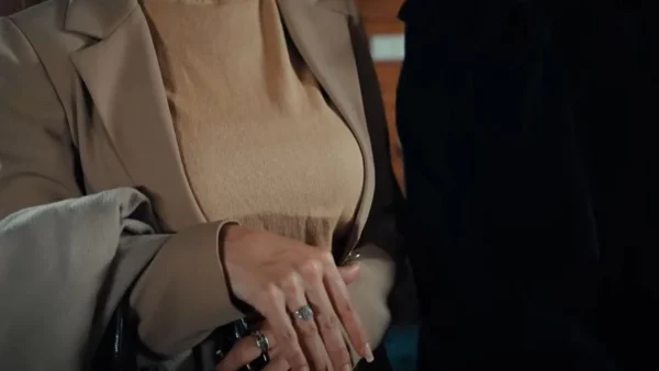 Η γη της ελιάς (10/11): «Παντρευτήκαμε στην Αμερική» - Ανακοινώνεται ο γάμος τους και γίνονται όλοι έξαλλοι