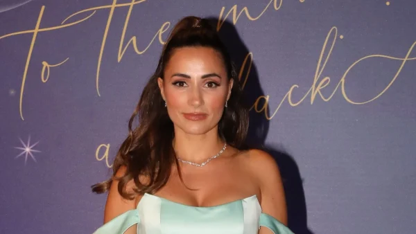 «Καυτηρίασα το έξτρα δεμάτιο που υπήρχε στην καρδιά μου» - Τι είναι το Wolff-Parkinson-White από το οποίο διαγνώστηκε η Γωγώ Φαρμάκη