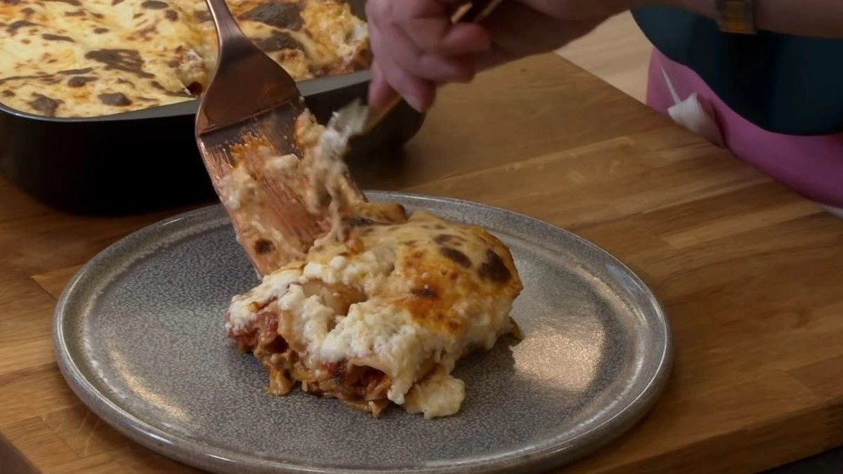 Κανελόνια με κιμά και μπεσαμέλ - Τα 5 απαραίτητα μυστικά για να σου βγουν ζουμερά