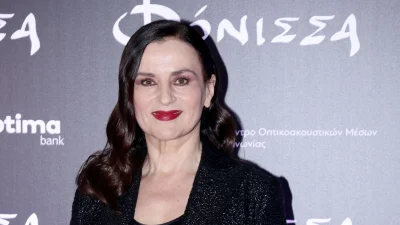 «Σε αυτή την εποχή δεν πρέπει να ρωτάνε τις γυναίκες τέτοια πράγματα...» - Ξέσπασε η Καρυοφυλλιά Καραμπέτη