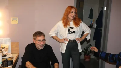 Σε ανεβασμένη διάθεση Αθερίδης & Καρύδη στο καμαρίνι του - Οι αντιδράσεις όταν μπήκε μέσα η κόρη του, Φωτεινή Αθερίδου