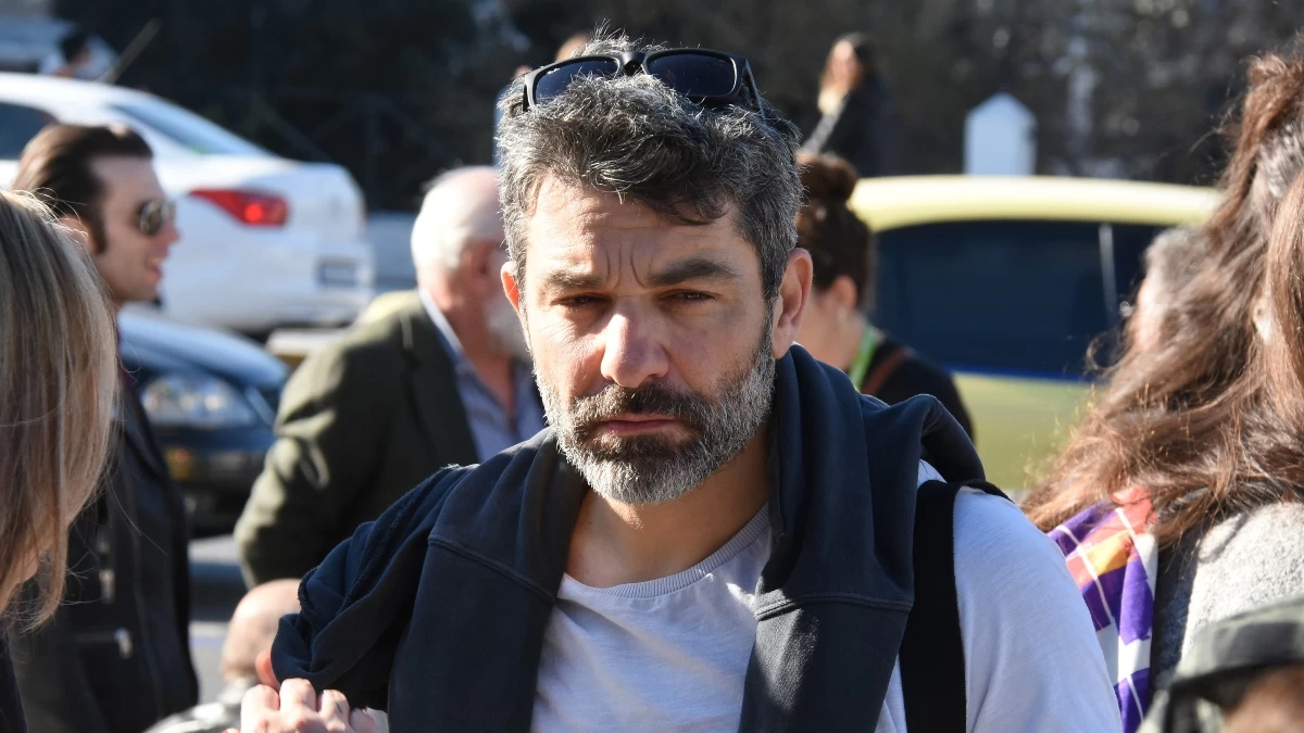 «Σε καταπίνει, κάνει κουμάντο στο μυαλό σου...» - Ο Πέτρος Λαγούτης μιλάει για τη σκληρή μάχη του με τον εθισμό