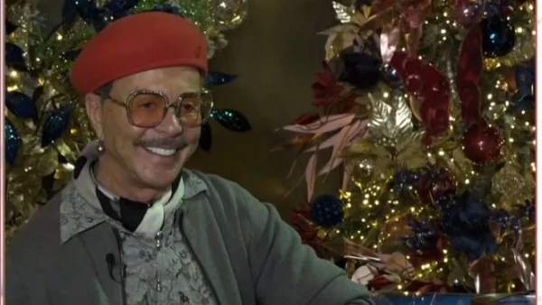 «Εκεί βρήκα περισσότερα πράγματα να κάνω από ένα κάλεσμα  που πας για να φας τζάμπα...» - Τα πιο ξεχωριστά Χριστούγεννα του Λάκη Γαβαλά