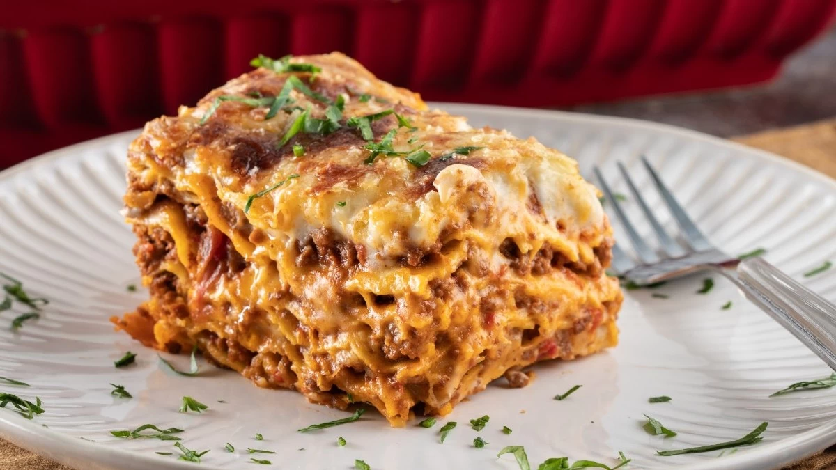 Ονειρικά λαζάνια με κιμά και σπιτική μπεσαμέλ - Πως να τα φτιάξεις μόνη σου