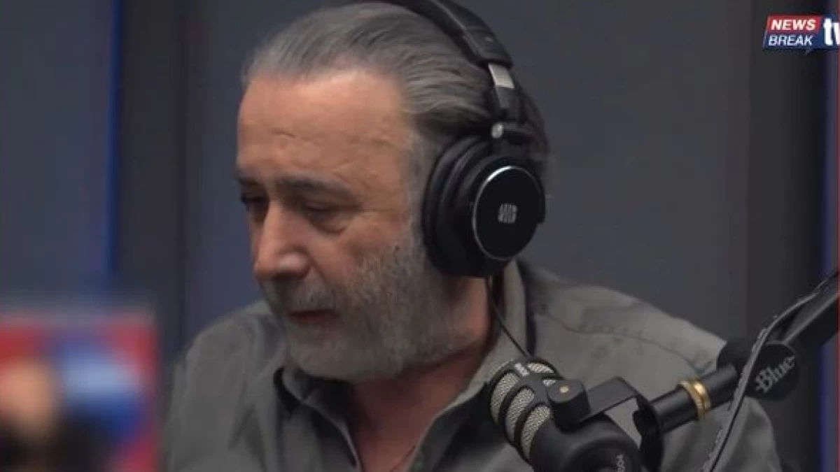 «Δεν το λέω μόνο εγώ, το λέει η συνεργάτης της πρώην γυναίκας του, της Φαίη Σκορδά! Σήκωσε το μαχαίρι της...» - Πυρ και μανία ο Λαζόπουλος κατά του Λιάγκα