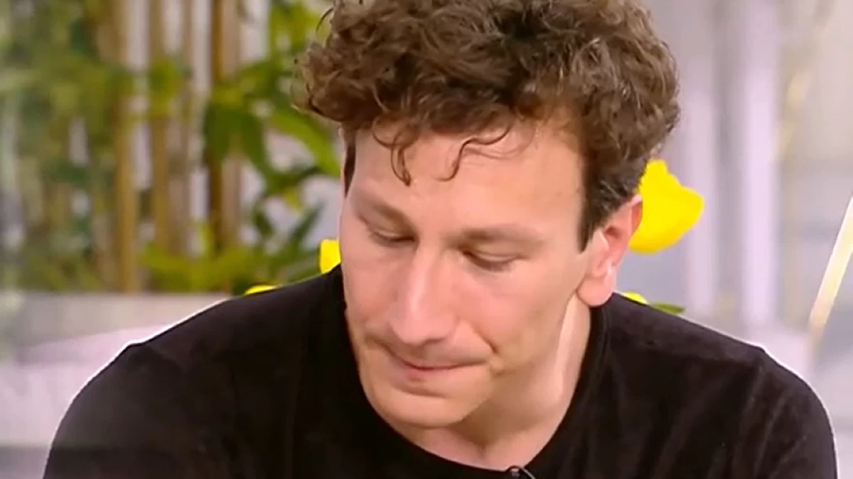 «Υπάρχει ένα τραύμα, το οποίο είναι εκεί συνέχεια...» - Ρίγη συγκίνησης με την εξομολόγηση του Μιχάλη Σαράντη για τον θάνατο των δύο γονιών του