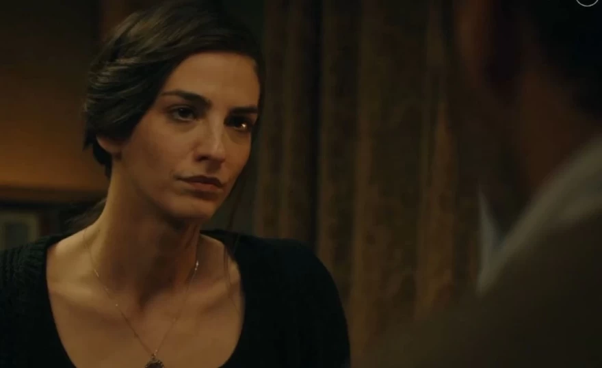 Ναυάγιο ο Ιπποκράτης κάνει πρόταση γάμου στην Ειρήνη