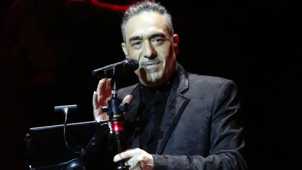 Το παρασκήνιο της επιστροφής του Νότη Σφακιανάκη στη νυχτερινή Αθήνα