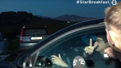 Αργύρης Πανταζάρας: Η πρώτη αντίδραση στις κάμερες μετά το γάμο του με τη Σίσσυ Τουμάση