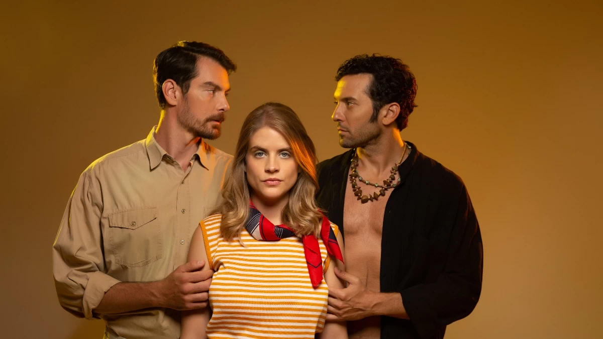 Η Παραλία (2/11): Οι κάτοικοι του χωριού και οι χίπηδες προσπαθούν να ανακάμψουν από την Πρωτοχρονιά