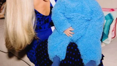 Μετά το γιο έρχεται και η κόρη - Μητέρα για δεύτερη φορά πασίγνωστη ξανθιά τηλεπερσόνα