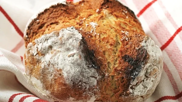 Το ψωμί της τεμπέλας με μόνο 5 υλικά - Πως να σου βγει τραγανό και αφράτο ταυτόχρονα