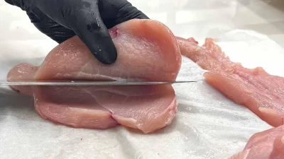 Σαλμονέλα: Τα 5 λάθη που κάνεις με το κοτόπουλο - Τα συμπτώματα που δεν πρέπει να παραβλέψεις