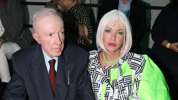 Κερνούσε κάστανα και ποπ κορν δημοσιογράφο του ΑΝΤ1: «Πέστε του ότι δεν έχουμε λεφτά και...» - Η νέα έξοδος του Πλεύρη με την Σιακαβάρα στο πλευρό του