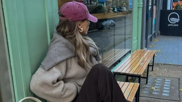 Κρυώνεις τα φθινοπωρινά βράδια; Δες ένα στυλιστικό τρικ για να ζεσταθείς