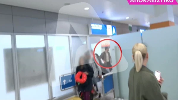 Κρύφτηκαν από τους δημοσιογράφους μετά το δημοσίευμα φοροδιαφυγής - Τανιμανίδης & Μπόμπα έφυγαν από πίσω έξοδο του αεροδρομίου