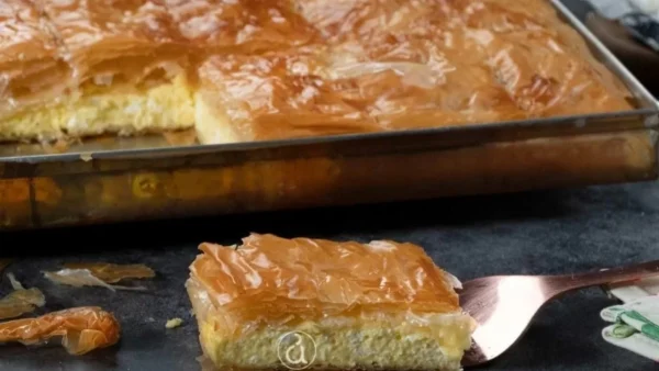 Η γέμιση θα σας θυμίζει μπεσαμέλ χωρίς να έχετε βάλει μέσα - Πανεύκολη συνταγή για λαχταριστή τυρόπιτα