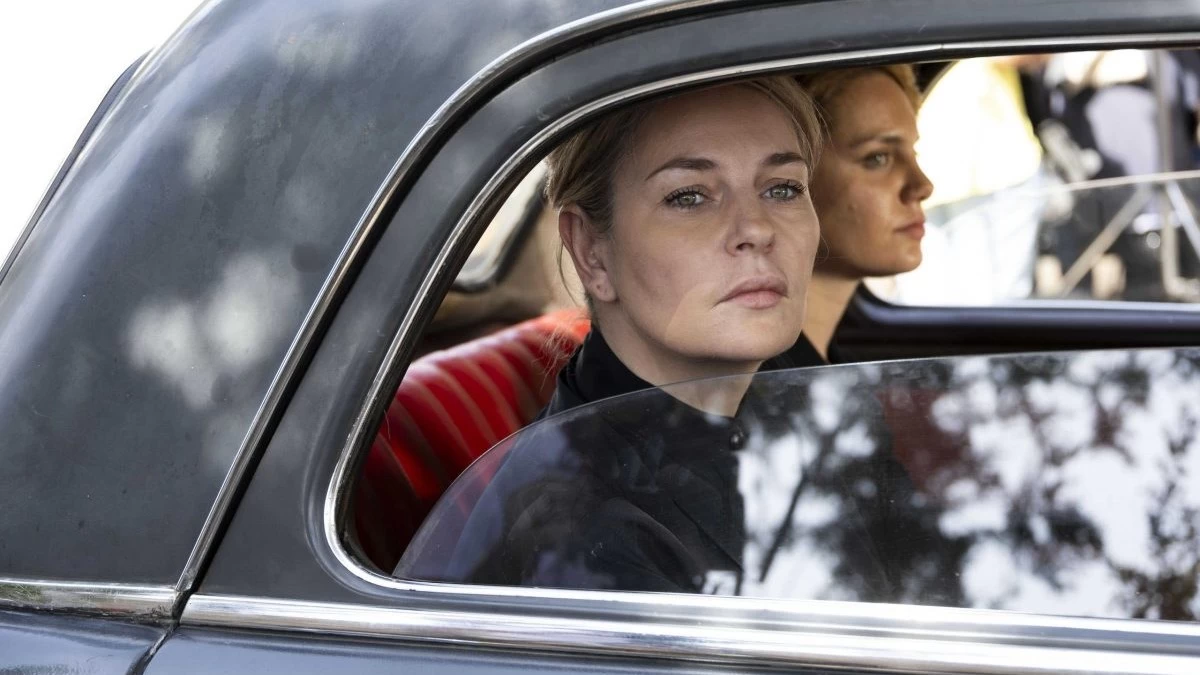 Το προξενιό της Ιουλίας: «Τον αγαπούσα και με αγαπούσε! Ο πατέρας του...» - Αποκαλύπτεται η κρυφή σχέση Σάσας και Ραζίνη