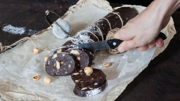 Σκέτη κόλαση: Vegan σαλάμι σοκολάτας χωρίς ζάχαρη και γλουτένη