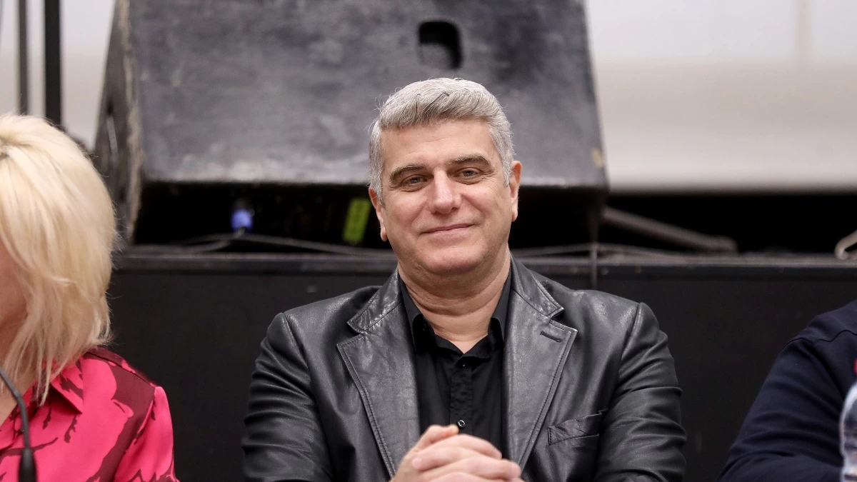 «Η Παρθένα Χοροζίδου έχει την ίδια αφοσίωση με...» - Η αποκάλυψη του Βλαδίμηρου Κυριακίδη για τη "Μουρμούρα" και τη συμπρωταγωνίστριά του